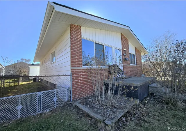 Photo 3 of Single family home for sale at 16830 S Stephens Dr E, Eastpointe, MI 48021 | MLS# 20261015267 | Listing updated on 2026-07-06