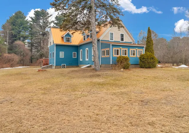Photo 3 of Single family home for sale at 4358 Lakeshore Rd, Lexington, MI 48450 | MLS# 58050201195 | Listing updated on 2026-09-10