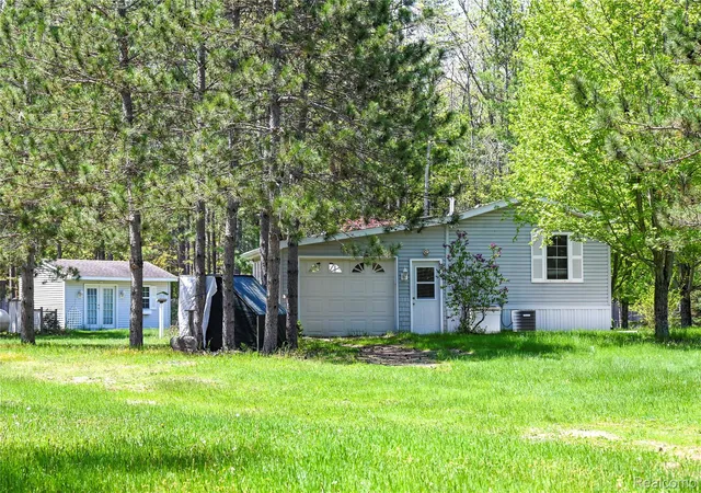 4th image of 1094 Blamer Rd, Fairview, MI 48621 | MLS# 20261015388