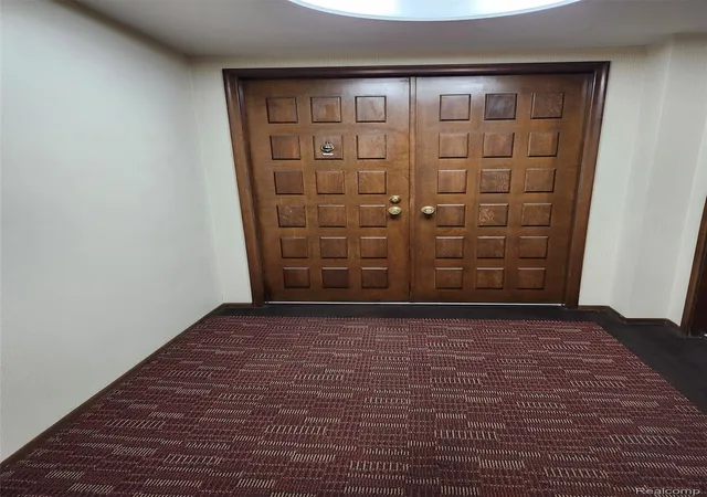 Listing Photo 5 - Condo for sale in building located at 27333 Arborway Rd, Southfield, MI 48033 - Unit #44