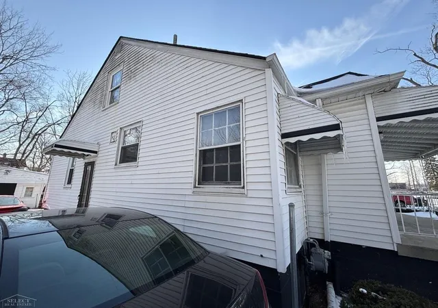 3rd image of 12940 Rutherford St, Detroit, MI 48227 | MLS# 58050201234