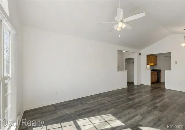 Homes for sale in New Hudson, MI | 28263 Oakmonte Cir, New Hudson, MI 48165 | MLS# 20261015479