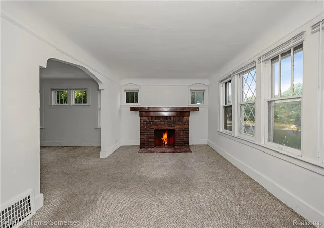 Listing Photo 4 - Condo for sale in building located at 9225 Birwood St, Detroit, MI 48204