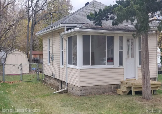 2nd image of 8 Maple St, Oxford, MI 48371 | MLS# 20261015651