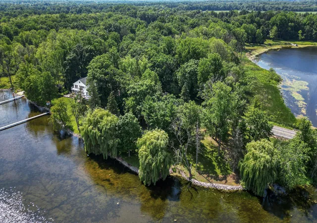 1st image of 15665 Portage Rd, Vicksburg, MI 49097 | MLS# 66026009247