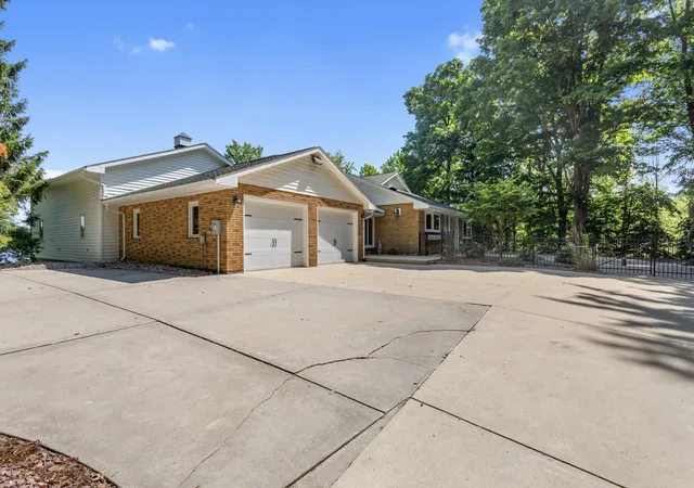 28th image of 15665 Portage Rd, Vicksburg, MI 49097 | MLS# 66026009247