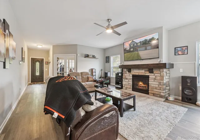 Photo 3 of Single family home for sale at 42811 Colonial Rd, Belleville, MI 48111 | MLS# 20261015807 | Listing updated on 2026-09-09