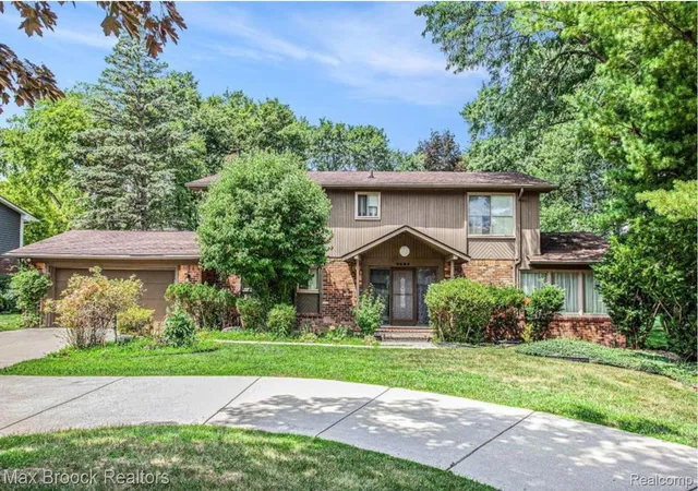 1st image of 5622 Powder Horn Dr, West Bloomfield, MI 48322 | MLS# 20261015846