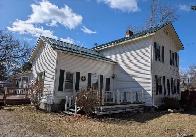 Homes for sale in Sumner, MI | 10611 W Saint Charles Rd, Sumner, MI 48889 | MLS# 20261016189