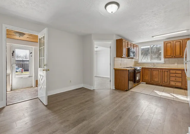 Photo 3 of Single family home for sale at 309 N Red Bud Trl, Buchanan, MI 49107 | MLS# 69026009647 | Listing updated on 2026-09-02
