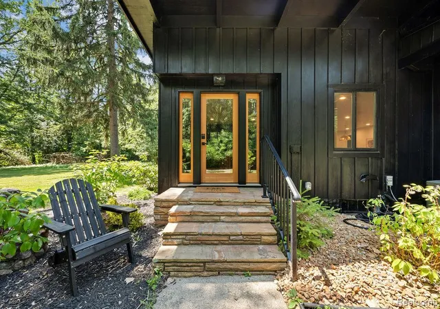 Photo 3 of Single family home for sale at 5831 Browntown Rd, Sawyer, MI 49125 | MLS# 20261016301 | Listing updated on 2026-07-06