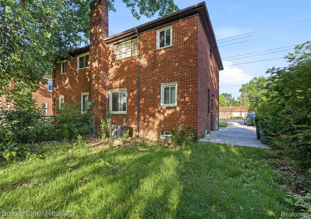 Homes for sale in Oak Park City Oakland, MI | 24260 Coolidge Hwy, Oak Park City Oakland, MI 48237 | MLS# 20261016377
