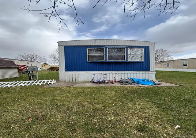 Homes for sale in Mount Morris, MI | 225 W Thornridge Ln, Mount Morris, MI 48458 | MLS# 20261016527