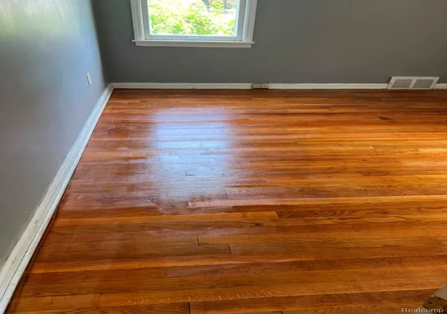Photo 3 of Single family home for sale at 19514 Fielding St, Detroit, MI 48219 | MLS# 20261016550 | Listing updated on 2026-08-24