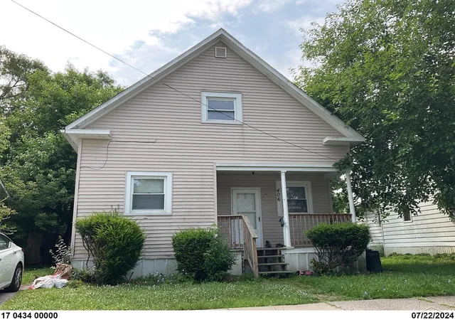 Photo 1 of Sale Pending at 406 S Woodbridge St, Saginaw, MI 48602 | MLS# 61050201619 | Listing updated on 2026-03-15