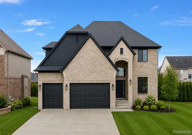 Photo 2 of Single family home for sale at 17000 Pienza Dr, Macomb, MI 48042 | MLS# 20261016699 | Listing updated on 2026-09-04