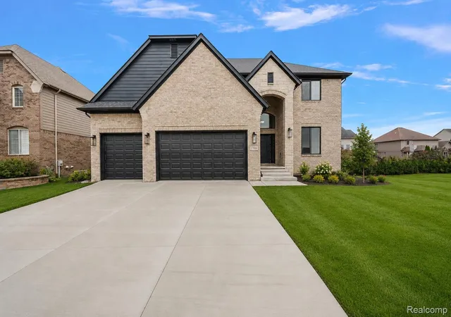 Photo 3 of Single family home for sale at 17000 Pienza Dr, Macomb, MI 48042 | MLS# 20261016699 | Listing updated on 2026-09-13