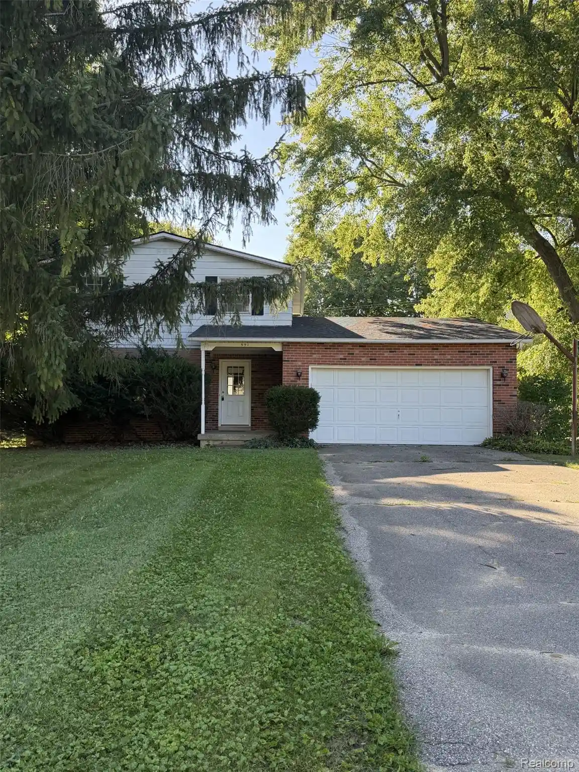 Photo 1 of Single family home for sale at 591 Gregory Dr, Lapeer, MI 48446 | MLS# 20261016807 | Listing updated on 2026-10-20