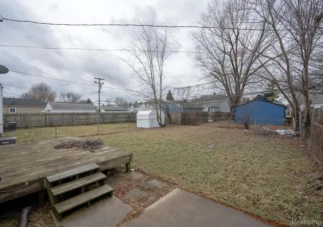 Homes for sale in Eastpointe, MI | 22149 David Ave, Eastpointe, MI 48021 | MLS# 20261016865