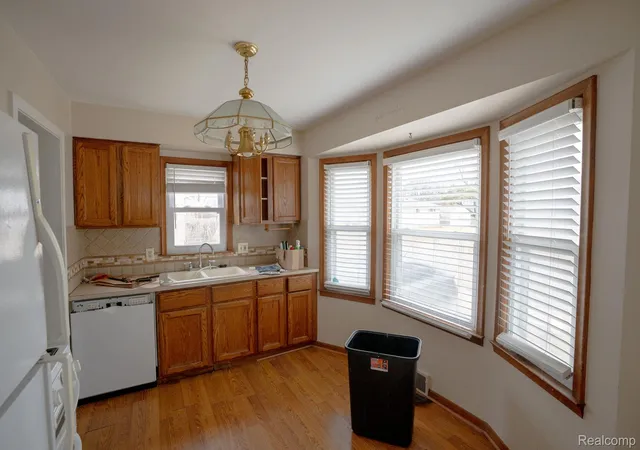 Homes for sale in Eastpointe, MI | 22149 David Ave, Eastpointe, MI 48021 | MLS# 20261016865