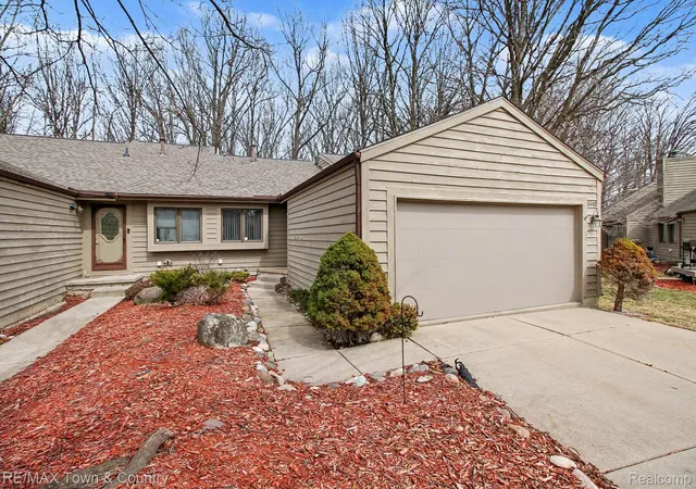 2nd image of 2442 Vly Oaks Cir, FlintCharterTownship_Genesee, MI 48532