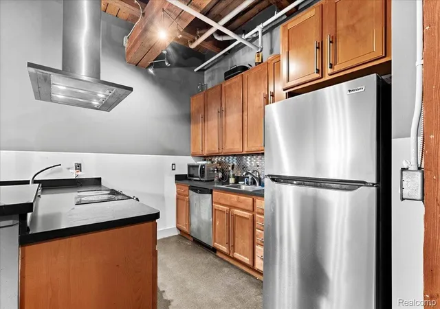 5th image of 6533 E Jefferson Ave #214W, Detroit, MI 48207 | MLS# 20261016957