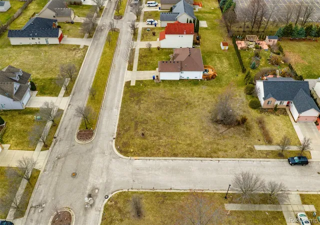 Photo 3 of Single family home for sale at 1277 Liza Blvd, Pontiac, MI 48342 | MLS# 20261017146 | Listing updated on 2026-07-07