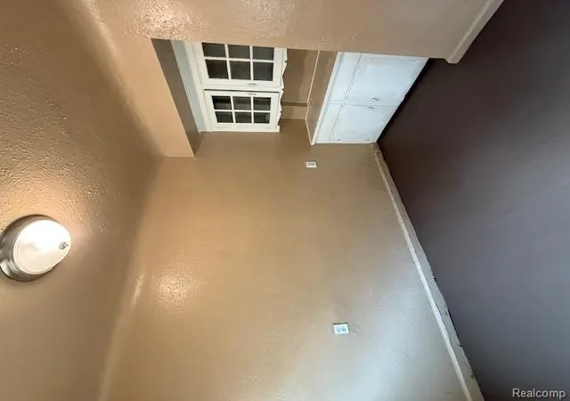 Listing Photo 5 - Condo for sale in building located at 17515 Northlawn St, Detroit, MI 48219