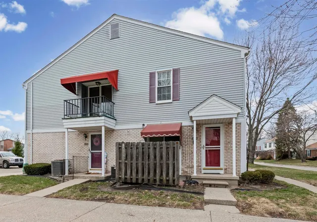 Homes for sale in Harrison Charter Township Macomb, MI | 24704 Meadow Ln, Harrison Charter Township Macomb, MI 48045 | MLS# 58050201822