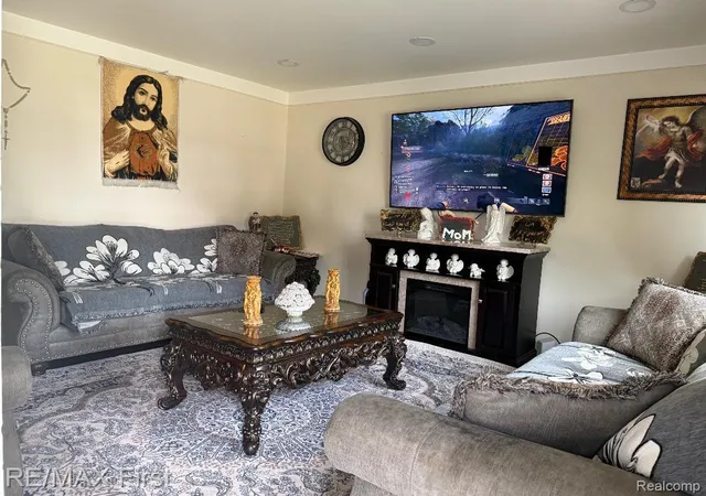 Photo 2 of Single family home for sale at 26615 Richard Dr, Warren, MI 48089 | MLS# 20261017410 | Listing updated on 2026-09-12