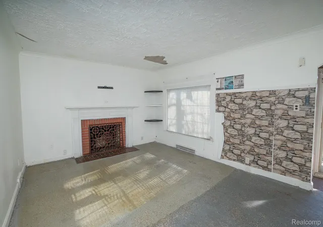 4th image of 10785 E Outer Dr, Detroit, MI 48224 | MLS# 20261017448