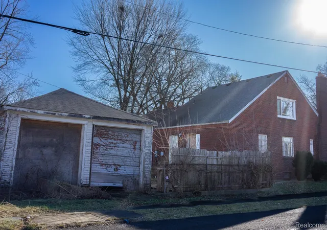 30th image of 18712 Waltham St, Detroit, MI 48205 | MLS# 20261017457