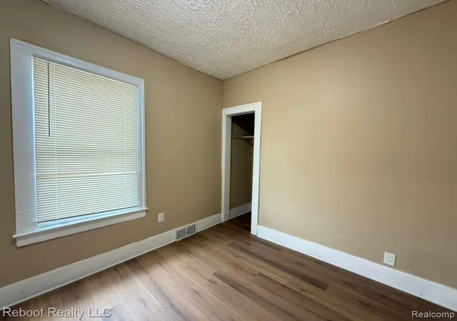 3rd image of 10028 Petoskey Ave, Detroit, MI 48204 | MLS# 20261017496