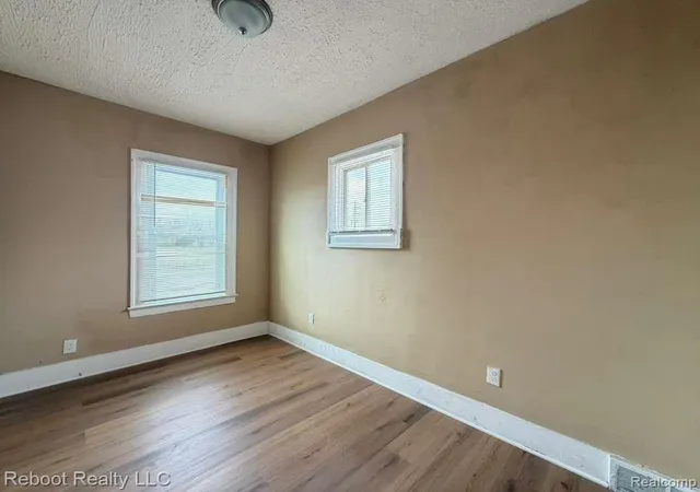 5th image of 10028 Petoskey Ave, Detroit, MI 48204 | MLS# 20261017496