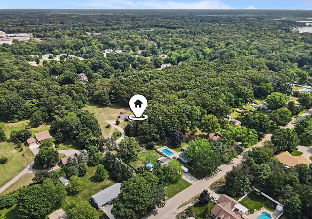 17th image of 16200 152nd Ave, Spring Lake, MI 49456 | MLS# 71026010419