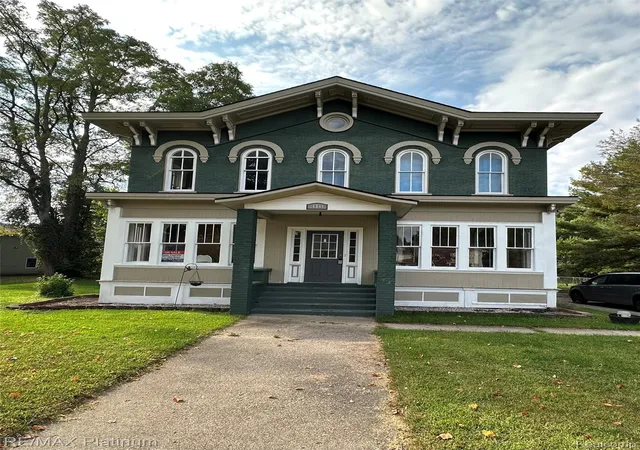 Homes for sale in Vernon, MI | 310 E Main St, Vernon, MI 48476 | MLS# 20261017587