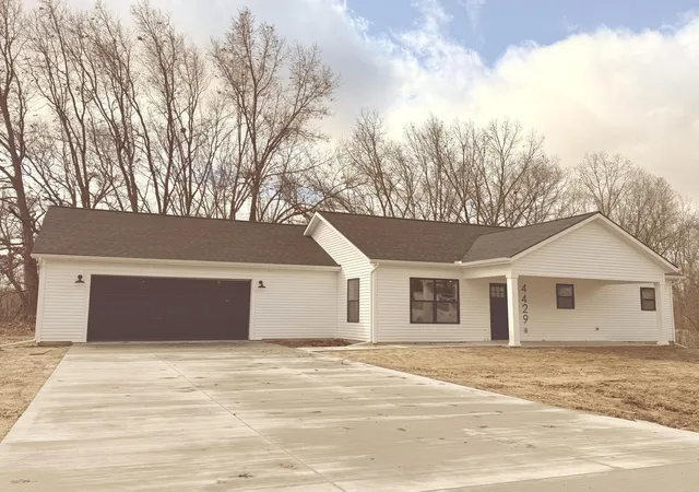 Homes for sale in Greenville, MI | 4429 Meadow Brook Ln, Greenville, MI 48838 | MLS# 65026010478