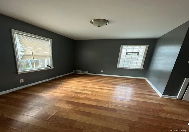 5th image of 4598 Lodewyck St, Detroit, MI 48224 | MLS# 20261017754