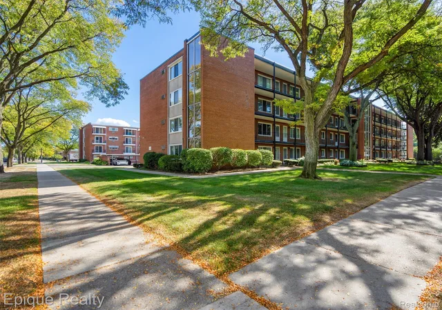 Homes for sale in Royal Oak City Oakland, MI | 2915 W 13 Mile Rd #101, Royal Oak City Oakland, MI 48073 | MLS# 20261017829