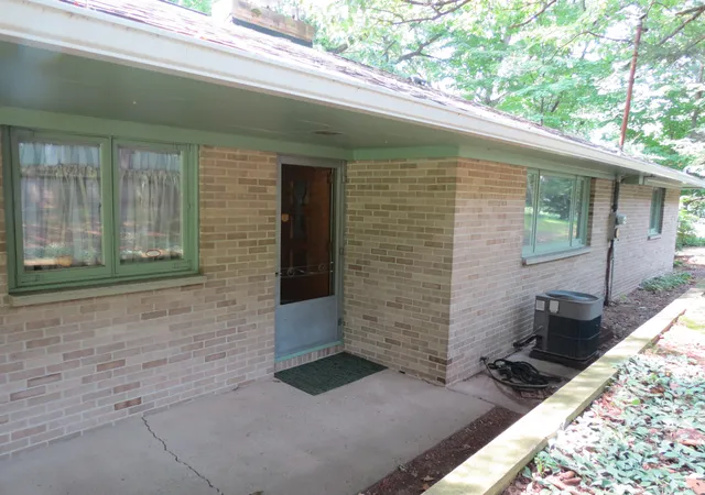 4th image of 890 White Lake Rd, Pleasant Lake, MI 49272 | MLS# 55026010724