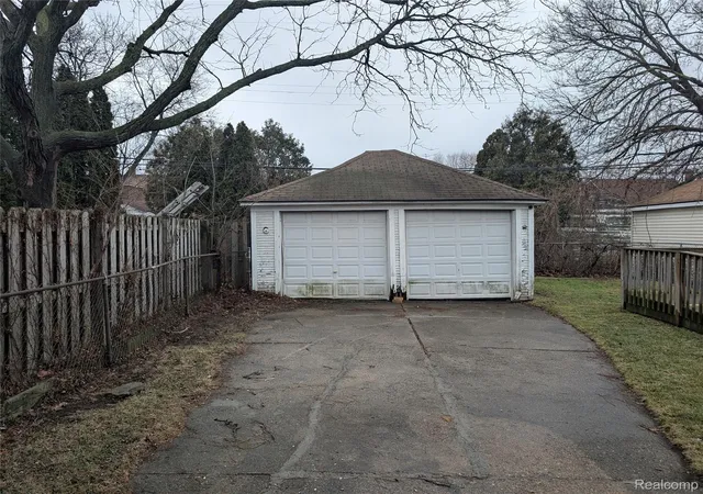 3rd image of 17151 Albion St, Detroit, MI 48234 | MLS# 20261017910