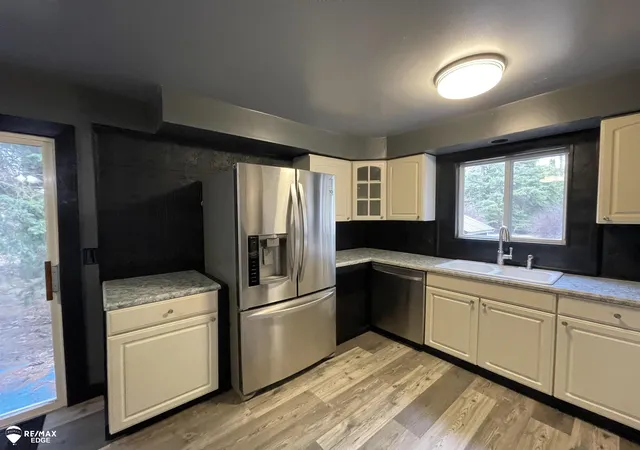 Photo 4 of Single family home for sale at 494 W Barnes Lake Rd, Columbiaville, MI 48421 | MLS# 5050202055 | Listing updated on 2026-08-27