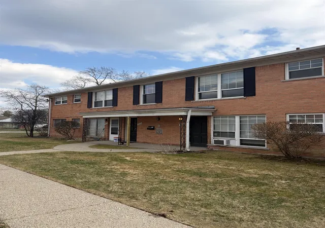 Photo 1 of Condo for sale at 3219 Benjamin Ave, Royal Oak, MI 48073 | MLS# 58050202063 | Listing updated on 2026-07-02