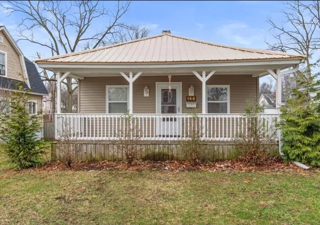 Homes for sale in Hillsdale City Hillsdale, MI | 144 S Manning St, Hillsdale City Hillsdale, MI 49242 | MLS# 53026010822