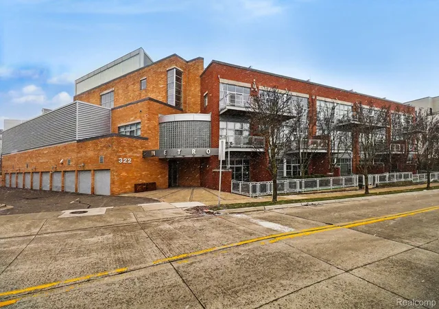 1st image of 322 E Harrison Ave, Royal Oak, MI 48067 | MLS# 20261017999