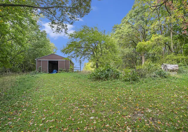 Photo 3 of Single family home for sale at 3010 Portage Rd, Niles, MI 49120 | MLS# 69026010891 | Listing updated on 2026-09-23