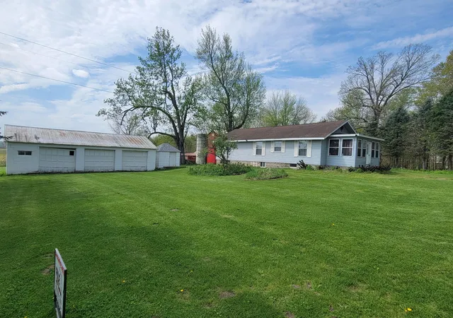 Photo 1 of Single Family Residence at 48705 92nd Avenue, Decatur, MI 49045 | MLS# 68026010943 | | Sold on 2026-06-02