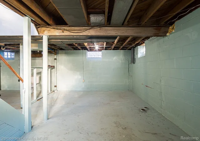 38th image of 17902 Chester St, Detroit, MI 48224 | MLS# 20261018265