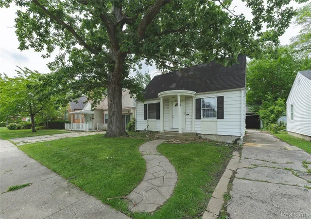 3rd image of 20644 Elkhart St, Harper Woods, MI 48225 | MLS# 20261018309