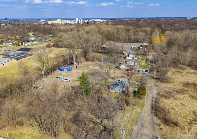 Photo 2 of Land for sale at 350 Fremont St, Bloomfield Hills, MI 48302 | MLS# 20261018314 | Listing updated on 2026-08-24